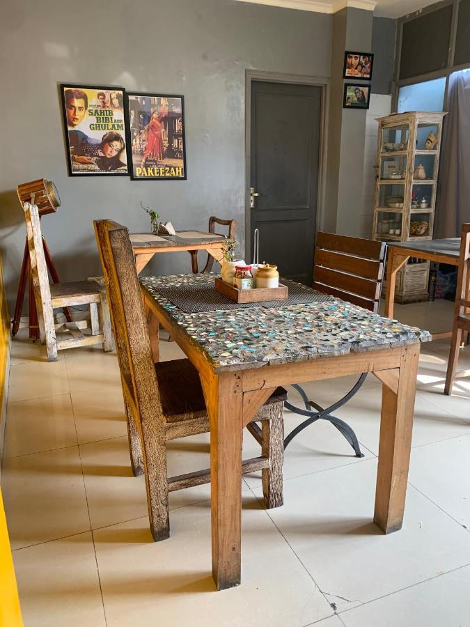 Bed And Chai - Boutique Stay & Tours Új-Delhi Kültér fotó