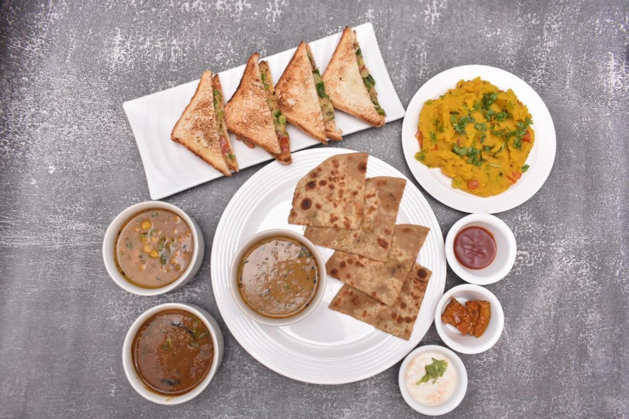Bed And Chai - Boutique Stay & Tours Új-Delhi Kültér fotó